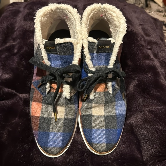 Womens COLE HANN Plaid Grand Wool Sherpa lined Chucka Booties Size 8.5 US - Picture 1 of 9